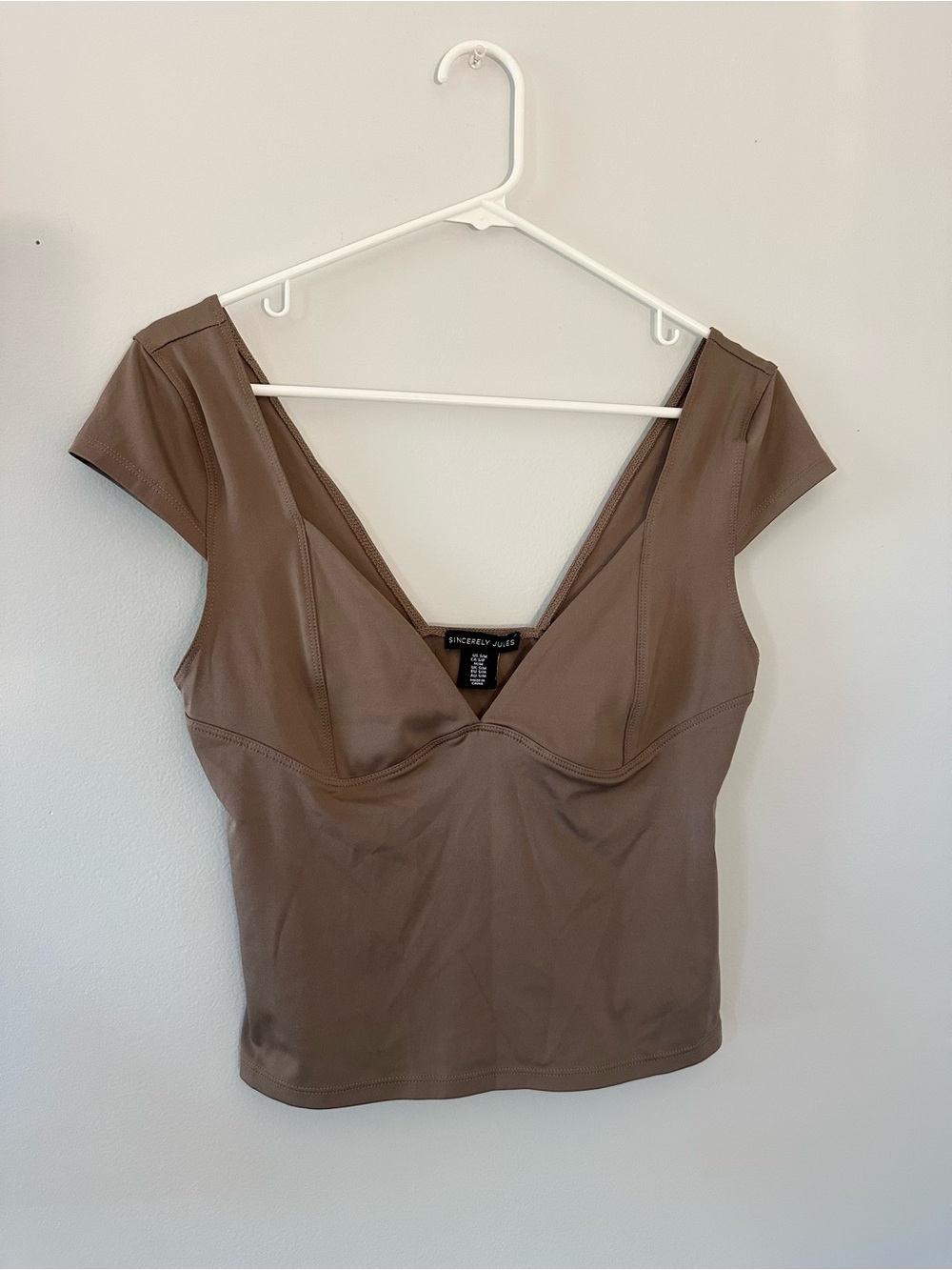Sincerely Jules Taupe V-Neck Cap Sleeve Crop Top